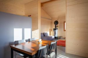 Posezení v ubytování Labbrunnu OG in den Walliser Alpen + 15 fotografií