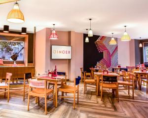 Restaurace v ubytování GINGER Noida City Center