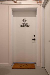 Gallery image of Poor Richard Downtown Studio, CONTACTLESS CHECK-IN in Philadelphia