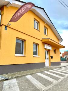 The building in which a szállodákat is located