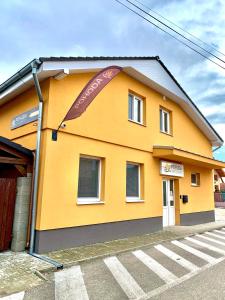 The building in which a szállodákat is located