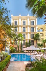 Bazén v ubytování Hotel Solar de las Animas nebo v jeho okolí