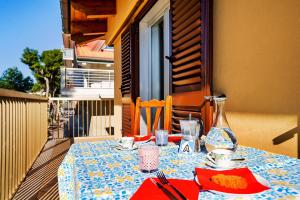 Restoran atau tempat lain untuk makan di Intero appartamento Fronte mare Valter II