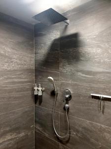 Koupelna v ubytování Apartment Monolith Black Forest
