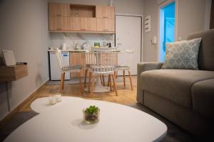 Η κουζίνα ή μικρή κουζίνα στο IRRESISTABLE STUDIO IN THE HEART OF XANTHI
