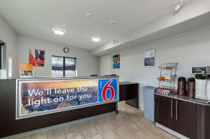 Motel 6-Show Low, AZ