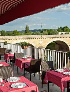 Restaurant o un lloc per menjar a Hotel Royal Vézère