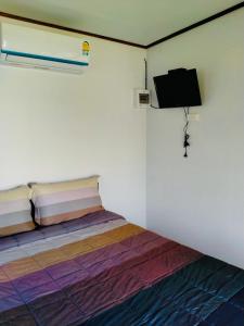 TV a/nebo společenská místnost v ubytování Thanorm Rak Resort