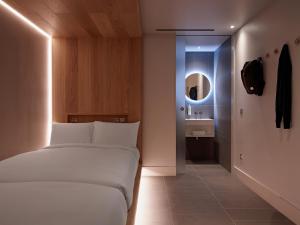 Zedwell Piccadilly Circus客房内的一张或多张床位