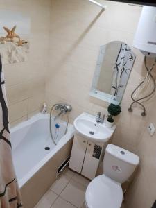 Ванная комната в Квартира у метро Студенческая, Фармакадемия, Караван
