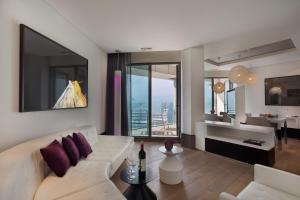 Postel nebo postele na pokoji v ubytování Royal Beach Hotel Tel Aviv by Isrotel Exclusive
