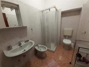 Kúpeľňa v ubytovaní Saglia Apartments + 37 fotografií