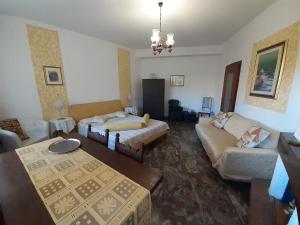 Posedenie v ubytovaní Saglia Apartments