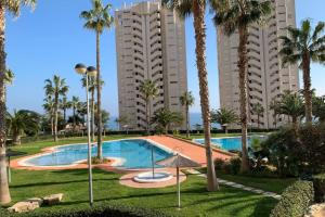 Sundlaugin á Apartamento frente al MAR, playa Muchavista, Alicante eða í nágrenninu