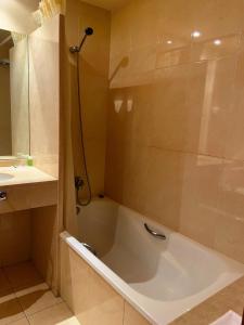 Koupelna v ubytování Hotel Berga Park