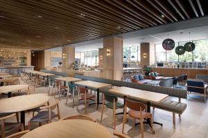 Restoran või mõni muu söögikoht majutusasutuses Kindness Day Hotel
