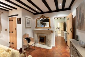 Ein Sitzbereich in der Unterkunft Luxury Eton House, 5 minute walk to Windsor Castle