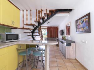 Kuchyňa alebo kuchynka v ubytovaní Holiday Home Maspalomas near Beach & Golf