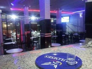 Um restaurante ou outro lugar para comer em Hôtel Afoulki Tiznit