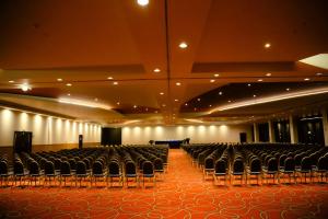 Zaplecze biznesowe lub konferencyjne w obiekcie Holiday Inn Tuxpan - Convention Center by IHG