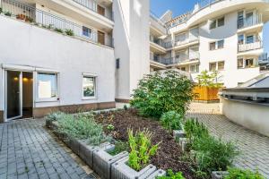 Vonkajšia záhrada v ubytovaní BpR Garay Suite with rooftop terrace & A/C