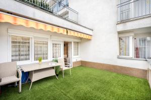 Balkón alebo terasa v ubytovaní BpR Garay Suite with rooftop terrace & A/C