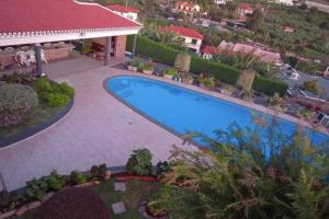 Bassein majutusasutuses Arcos Grand Suites with pool või selle lähedal