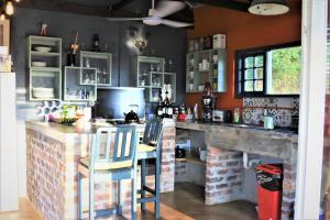 Φωτογραφία από το άλμπουμ του Round Here Self-Catering Holiday Home σε Sabie
