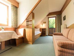 Postel nebo postele na pokoji v ubytování Landhotel Waldeck + 37 fotografií
