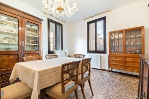 Kép Del Remer Apartment - 5mins from San Marco sq szállásáról Velencében a galériában