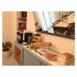 Jedlo v ubytovaní bed & breakfast alebo blízkom okolí