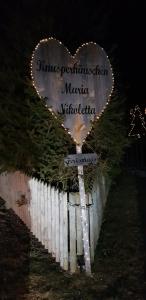 Zdjęcie z galerii obiektu Knusperhäuschen Maria Nikoletta w mieście Witra