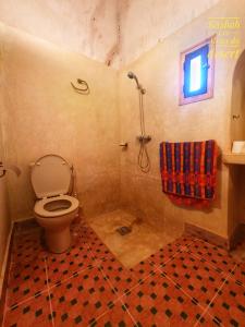 Vannas istaba naktsmītnē Kasbah Les Alizes Du Desert