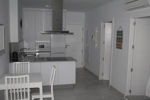 Köök või kööginurk majutusasutuses Apartamento Iceberg Tarifa Parking gratuito