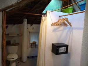 A bathroom at Casitas Kinsol