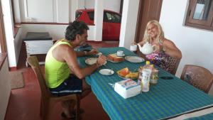 Gostje med bivanjem v nastanitvi New SeaSide Inn Hikkaduwa