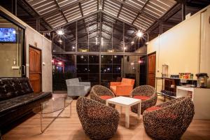 O zonă de relaxare la Tuscany Land Resort Donmuang