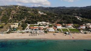 Letecký snímek ubytování Corfu Studios Stavroula - San George Apartments