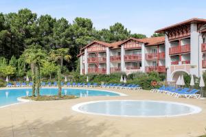 Der Swimmingpool an oder in der Nähe von Résidence Pierre & Vacances Le Domaine de Gascogne