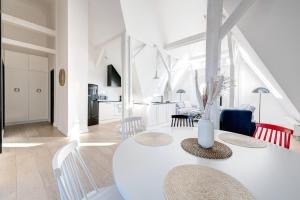 TV a/nebo společenská místnost v ubytování DR Apartments - Loft 2