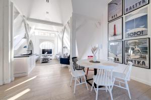 TV a/nebo společenská místnost v ubytování DR Apartments - Loft 2