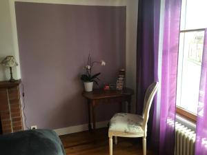 Posezení v ubytování SUITE FAMILIALE DU BOURGEAU