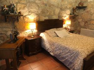 Postel nebo postele na pokoji v ubytování Casa Rural "Rincón del Edén" + 37 fotografií