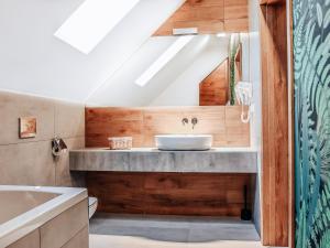 Ein Badezimmer in der Unterkunft FOLGA - Hotel, Restauracja, Browar, SPA