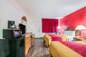 Imagen de la galería de Econo Lodge & Suites Brinkley, en Brinkley