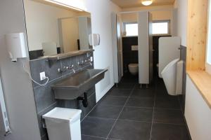 Koupelna v ubytování Gadmer Lodge - dein Zuhause in den Bergen