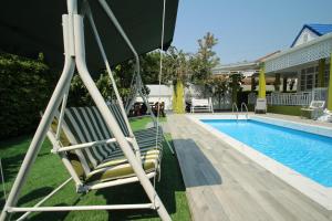 Bazén v ubytování Little home poolvilla nebo v jeho okolí