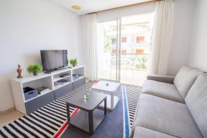 TV a/nebo společenská místnost v ubytování Precioso Apartamento con wifi y A/C