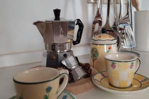 Oprema za pripravo čaja oz. kave v nastanitvi FORT Montagna Casa Impero CIR 06678CVP0002