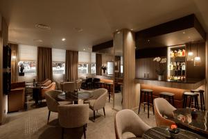 Salon ili bar u objektu Hotel La Lanterne & Spa